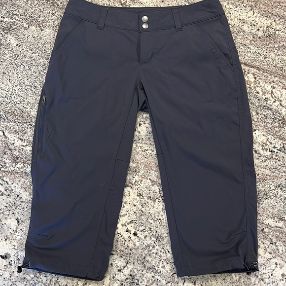 Columbia Pants - Like new Columbia capris